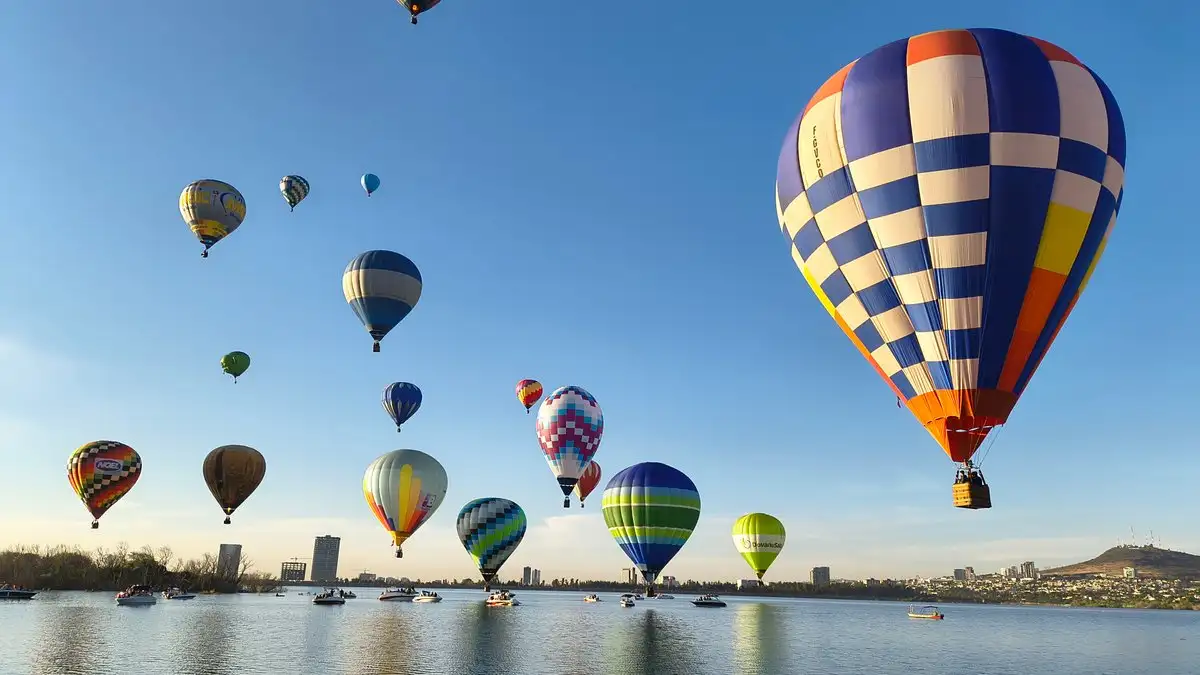con-gran-colorido-inicia-festival-internacional-del-globo-en-leon_f6f449a6-3789-4e1c-b311-021efb135ce6_media
